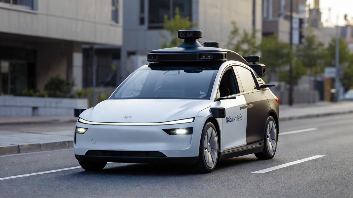 System Failure Paralyzes Baidu Robotaxis Across China