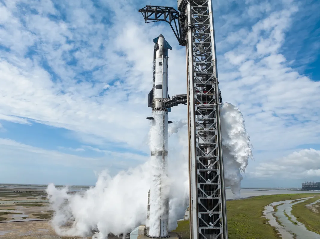 SpaceX Valuation Drops to $135 Billion Ahead of Critical Starship Launch