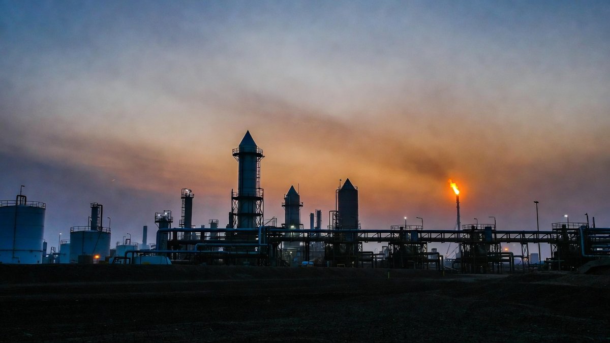 Iran's Lavan Oil Refinery Attacked Hours After Ceasefire Announcement