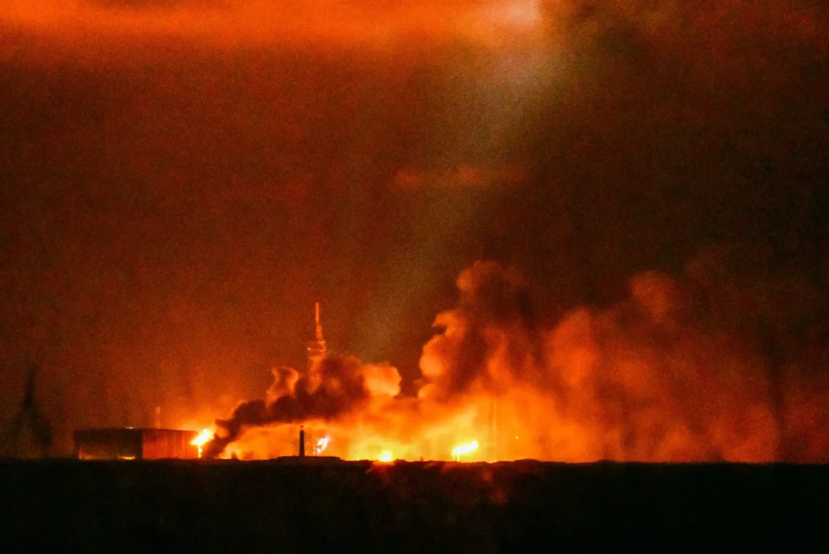 Blue Origin Rocket Explodes During Cape Canaveral Test Flight