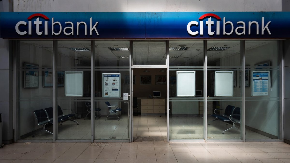 Citi, HSBC, Goldman, Standard Chartered: Wall Street Is Evacuating Dubai Right Now