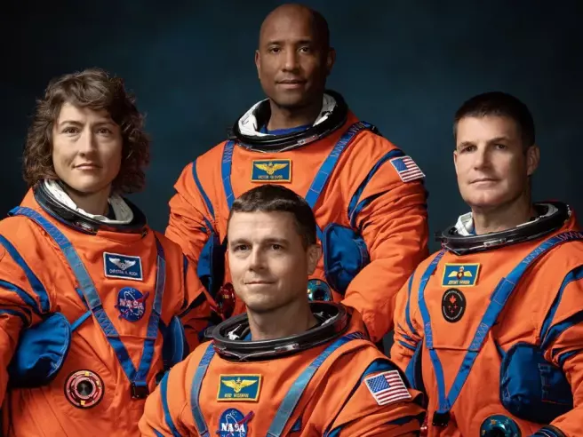 Shot on iPhone, From the Moon: Astronaut Reid Wiseman Shares a Breathtaking 'Earthset' Video