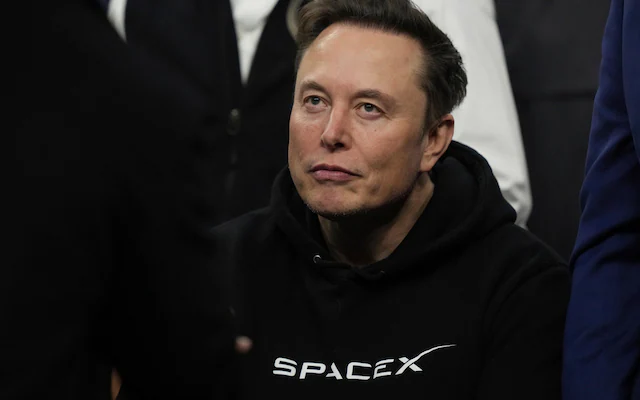 Elon Musk Loses Billions as SpaceX Shares Slump Amid Tech Sector Sell-Off