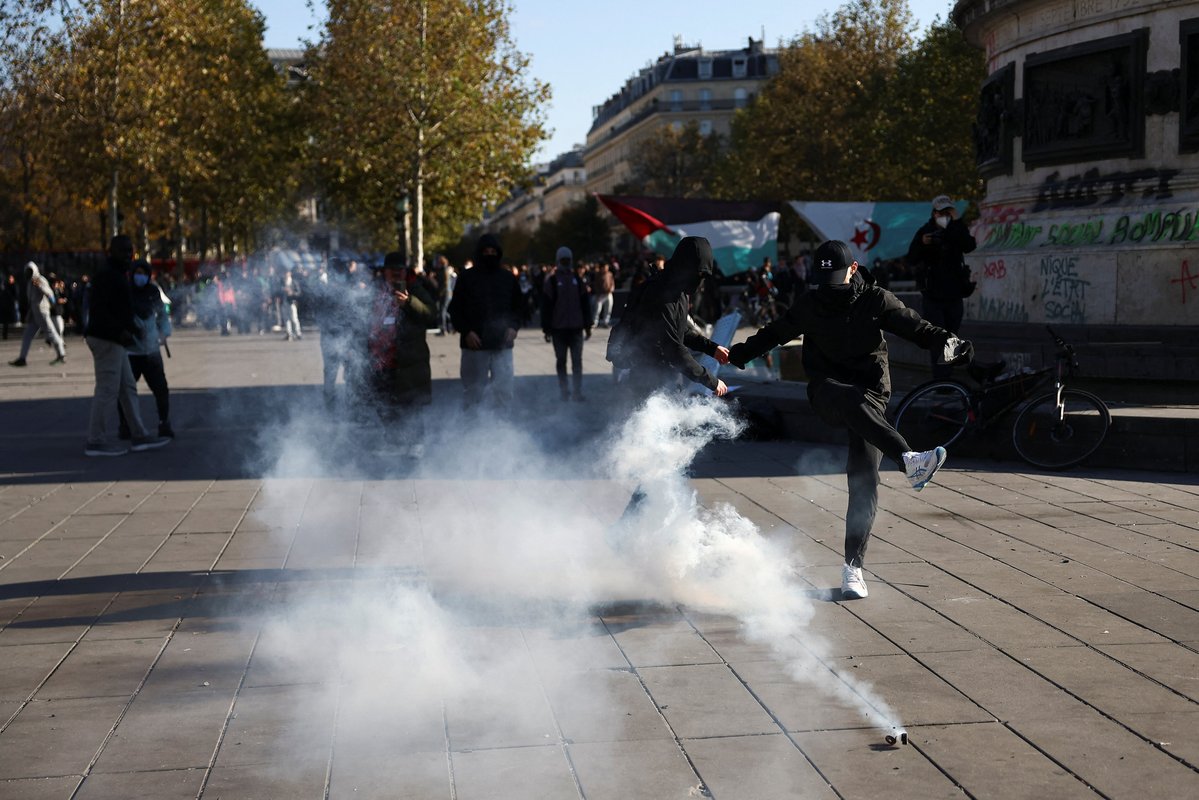 France Imposes Partial Curfews in Parts of Paris and Other Cities After Weekend Riots