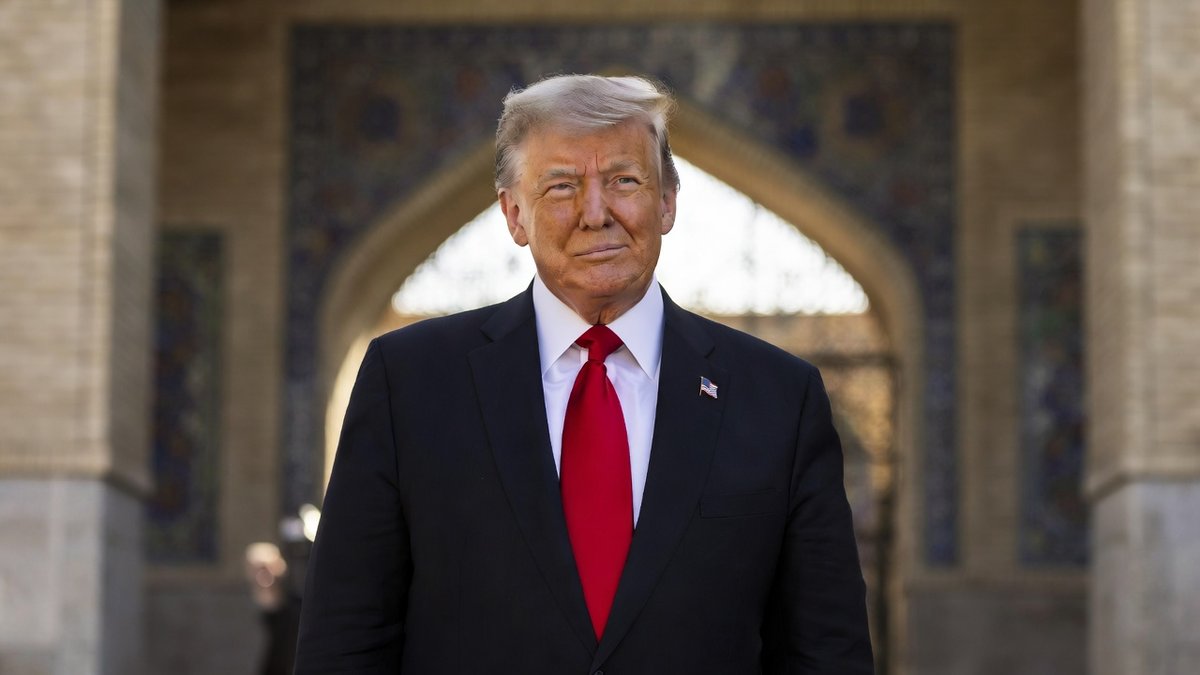 Trump Extends Iran Ceasefire — But Orders Military to Continue the Blockade
