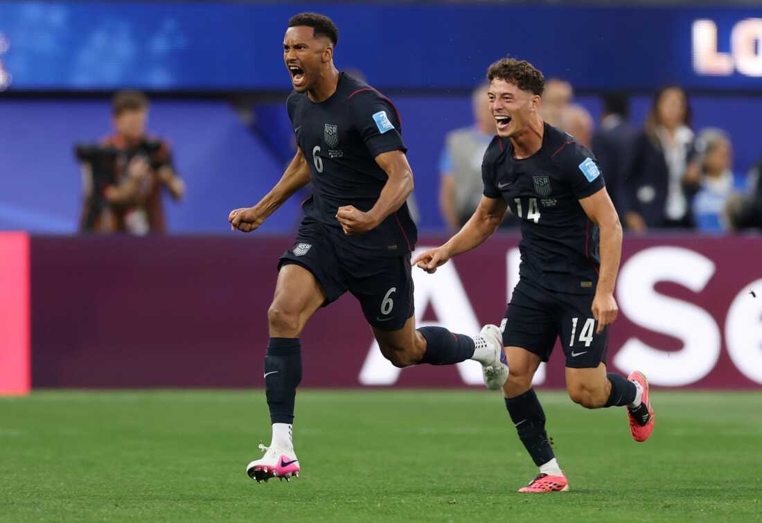 Turkey Stuns USA With Stoppage-Time Winner in World Cup Group Finale, 3-2